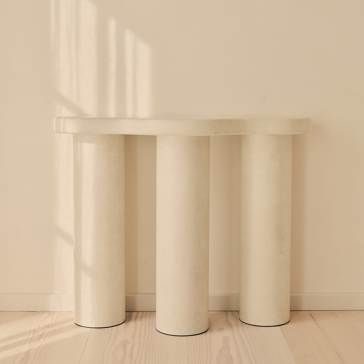 Savanna - Large Concrete Curved Wooden Console Table