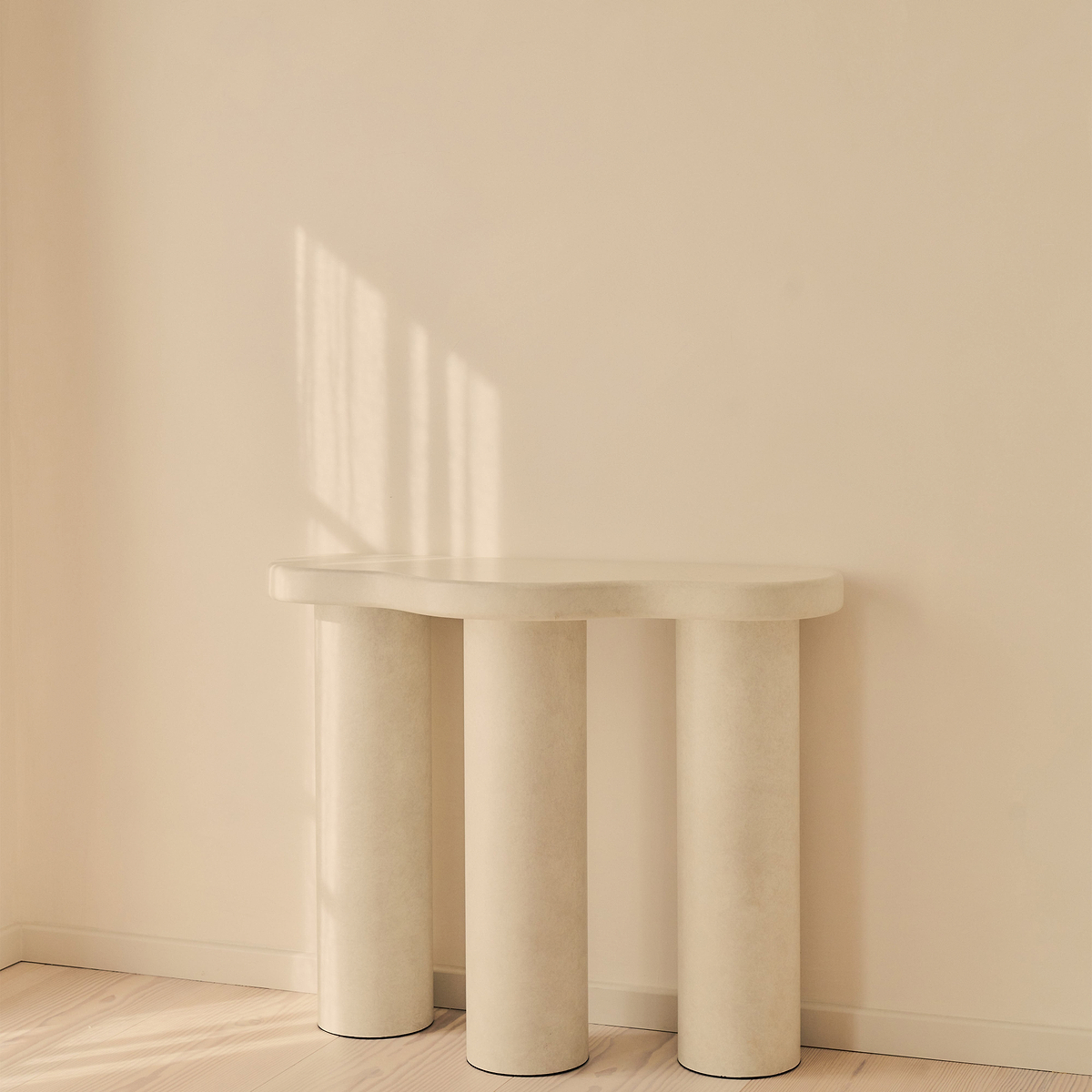 Savanna - Large Concrete Curved Wooden Console Table