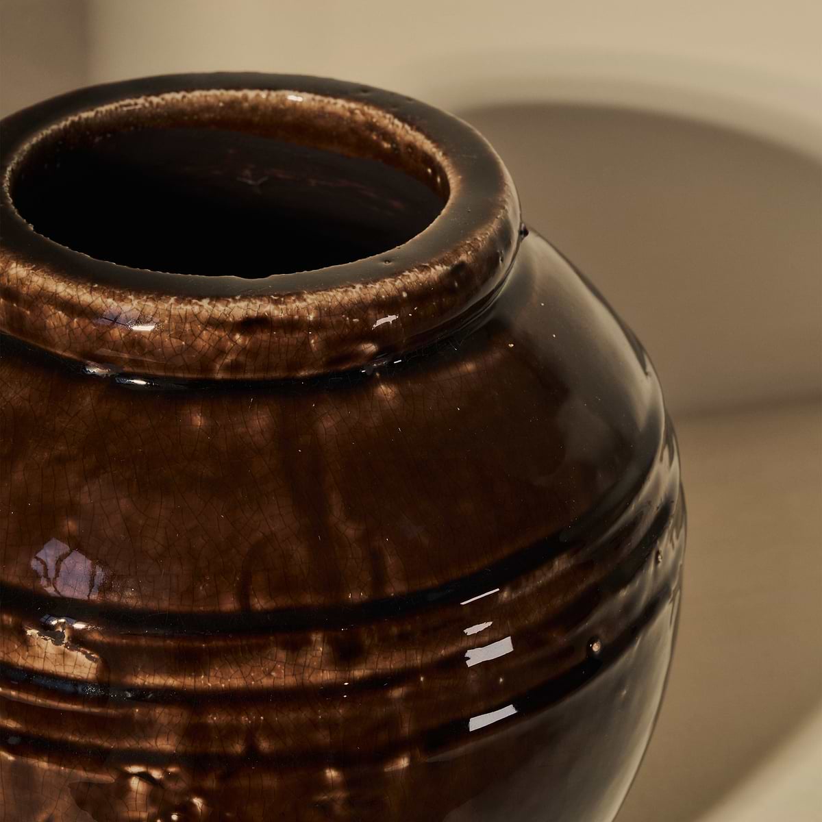 Cyra - Chocolate Gloss Ceramic Vase