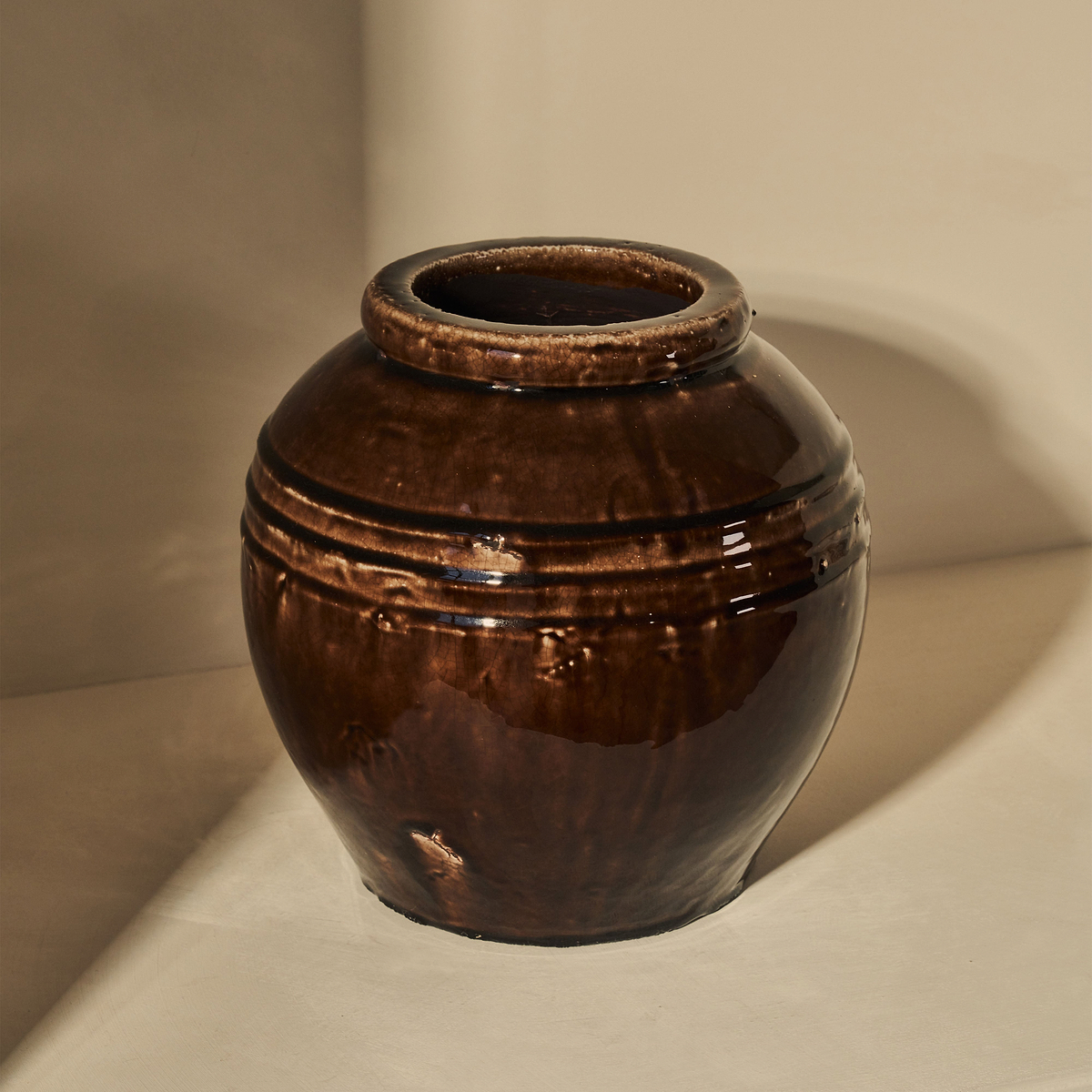 Cyra - Chocolate Gloss Ceramic Vase