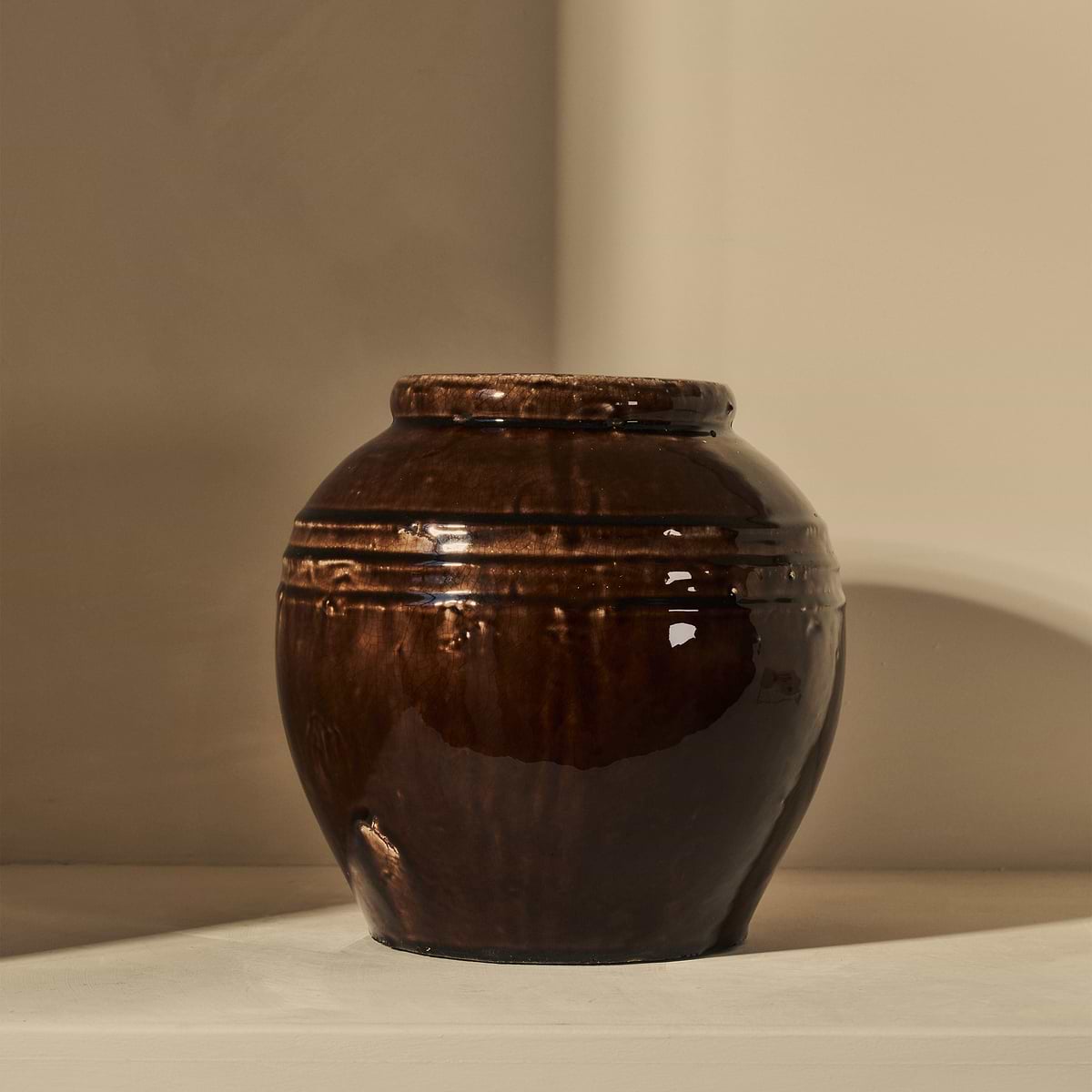 Cyra - Chocolate Gloss Ceramic Vase
