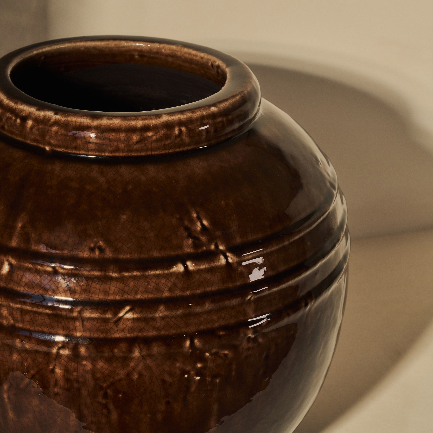 Cyra - Large Chocolate Gloss Ceramic Vase