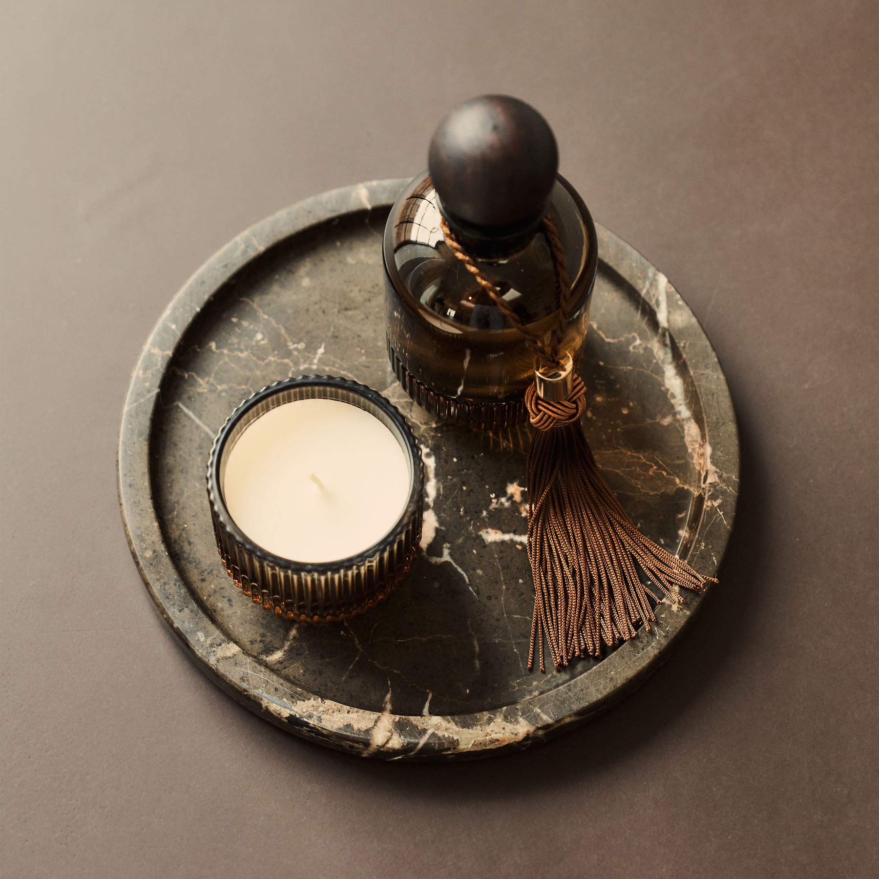 Travara - Dark Emperador Marble Round Decorative Tray