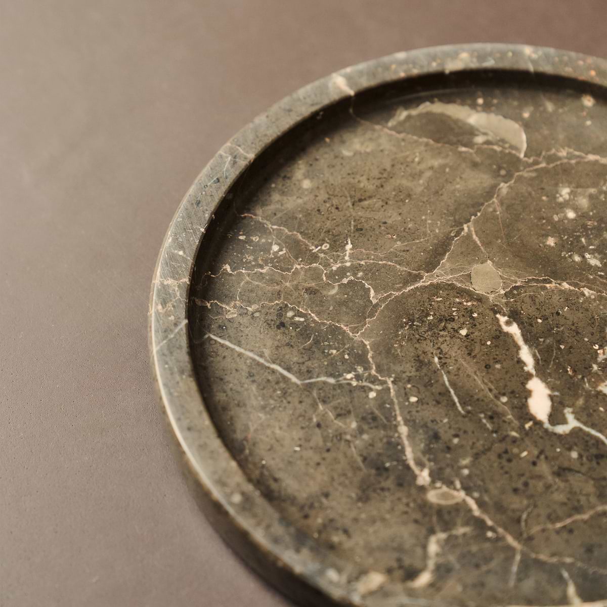 Travara - Dark Emperador Marble Round Decorative Tray