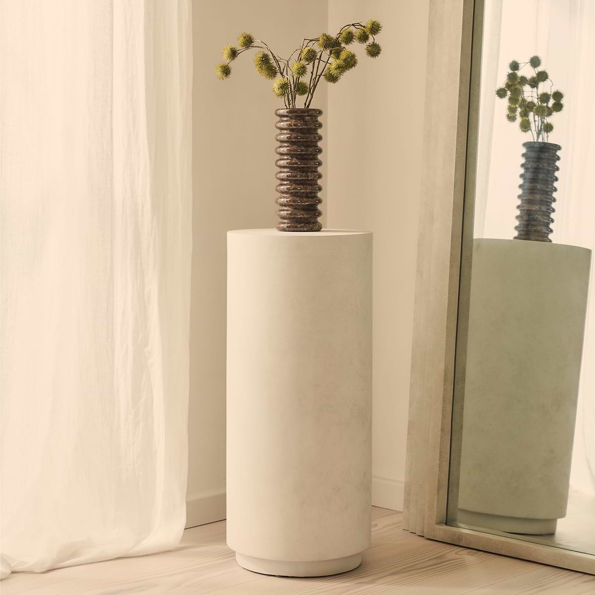 Angelo - Minimal Concrete Round Plinth