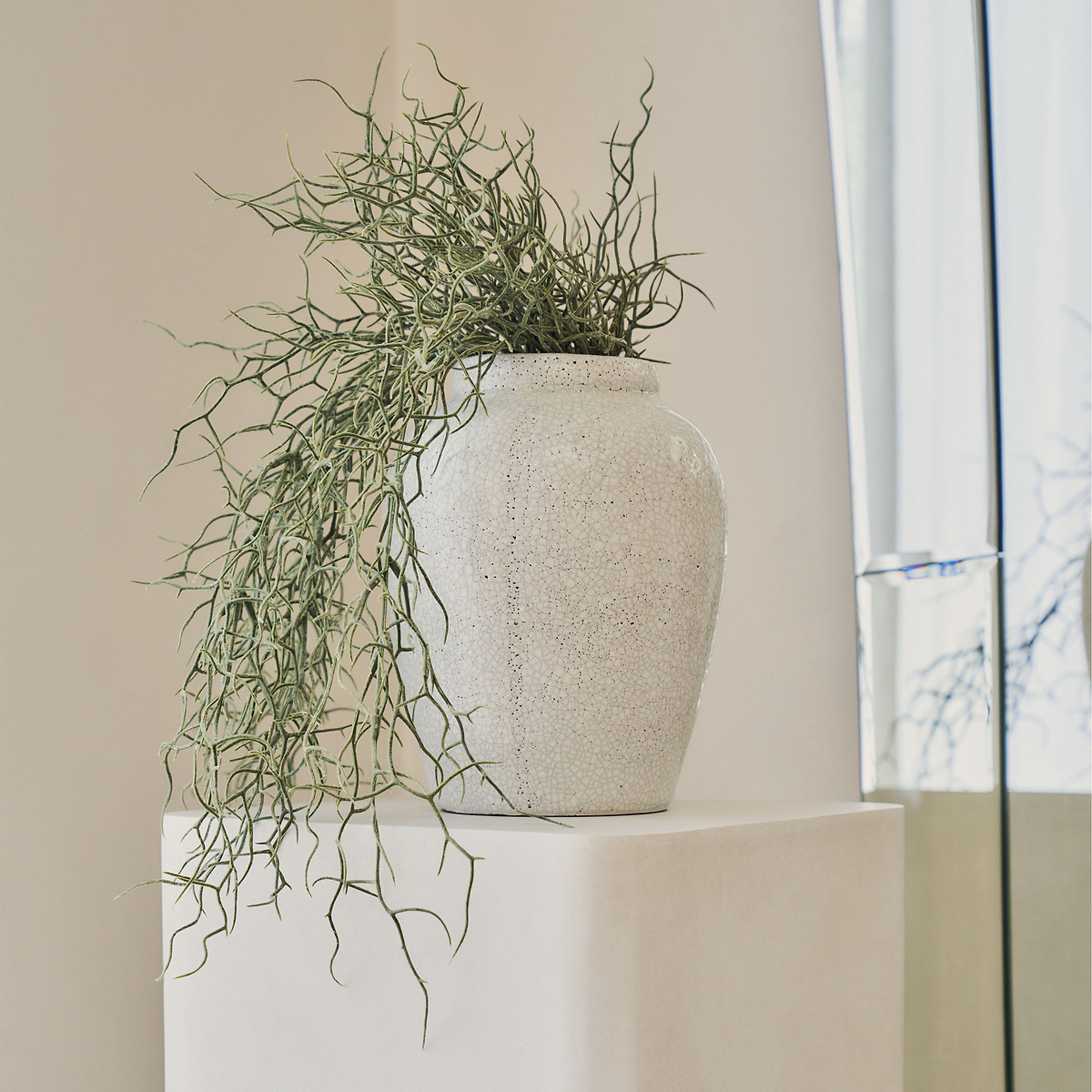 Angelo - Minimal Concrete Rectangular Plinth