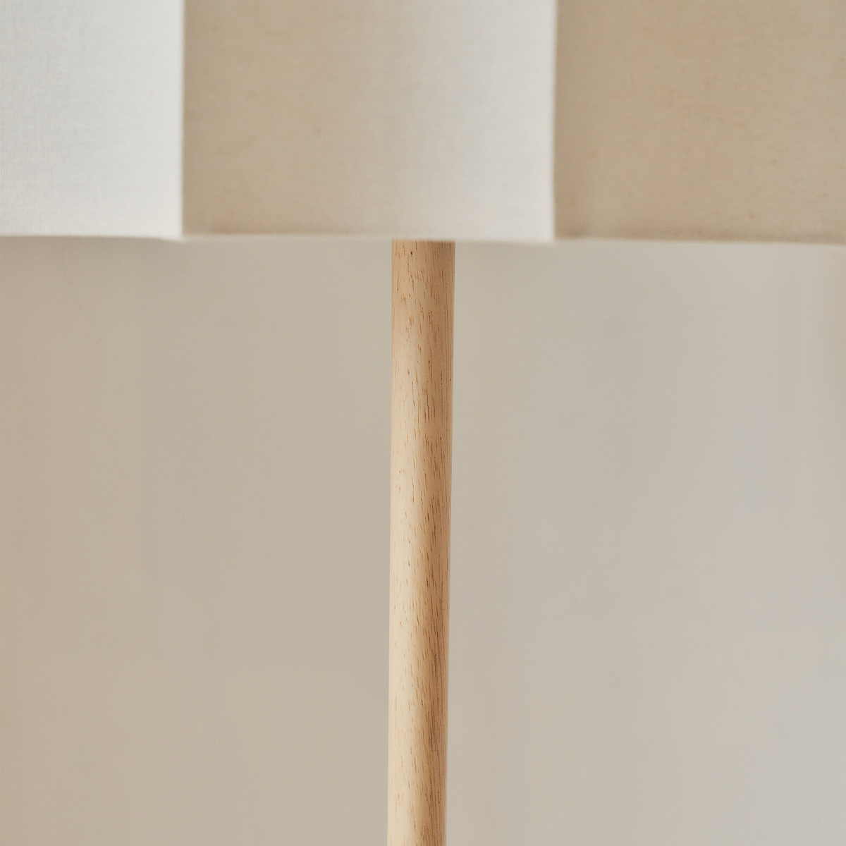 Esme - Light Wood Inverted Scallop Shade Floor Lamp