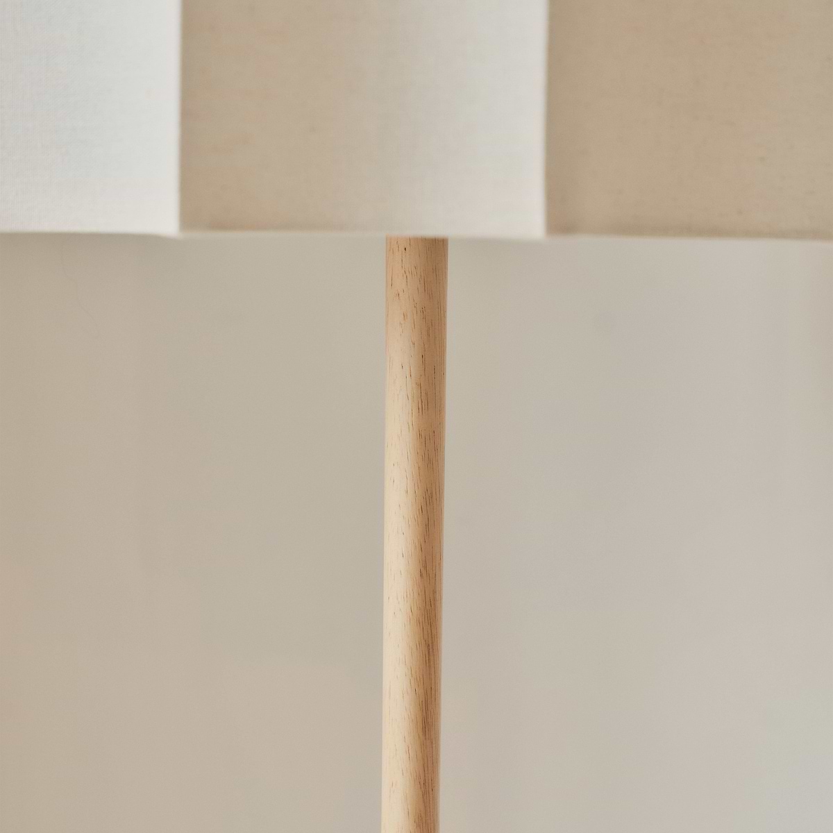 Esme - Light Wood Inverted Scallop Shade Floor Lamp