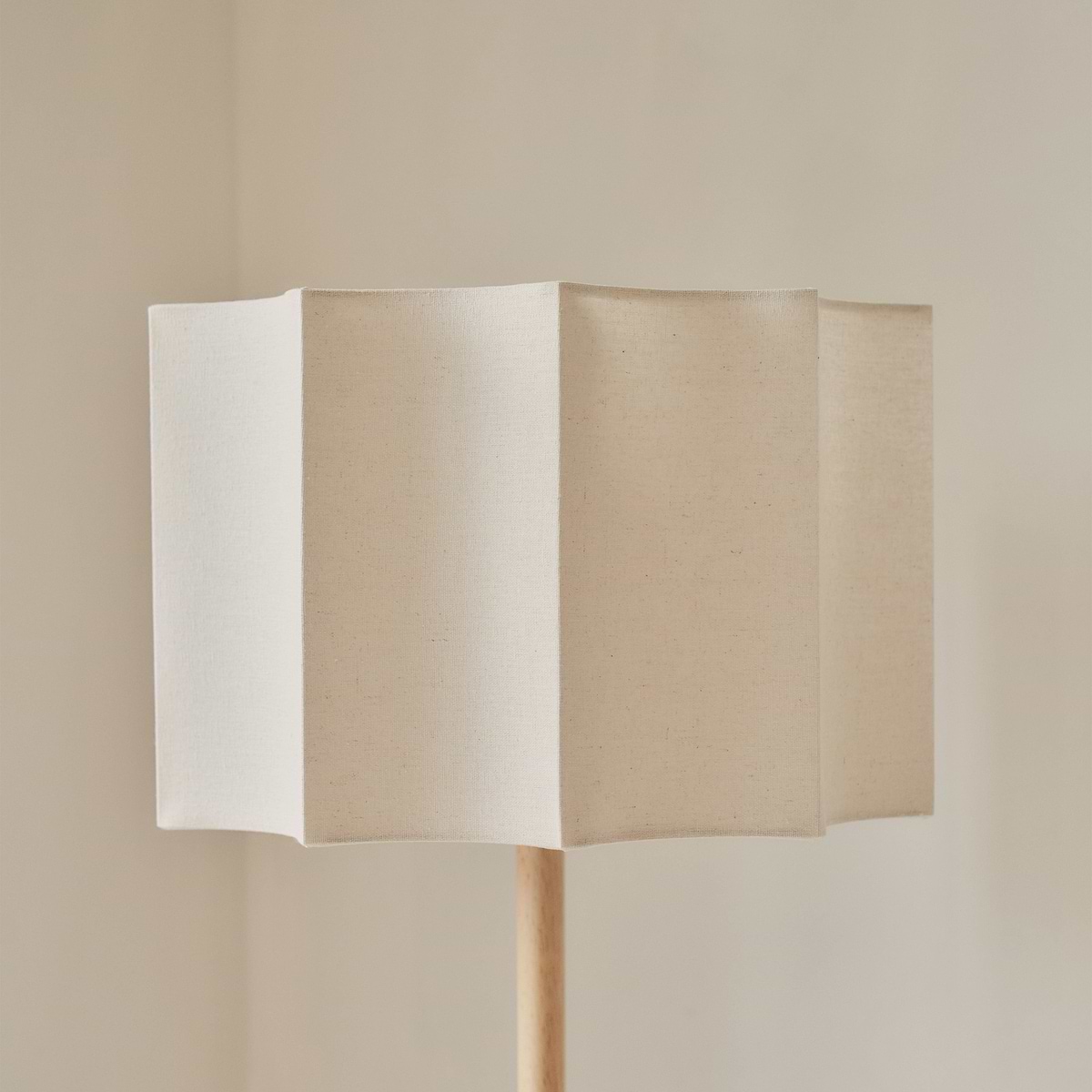 Esme - Light Wood Inverted Scallop Shade Floor Lamp