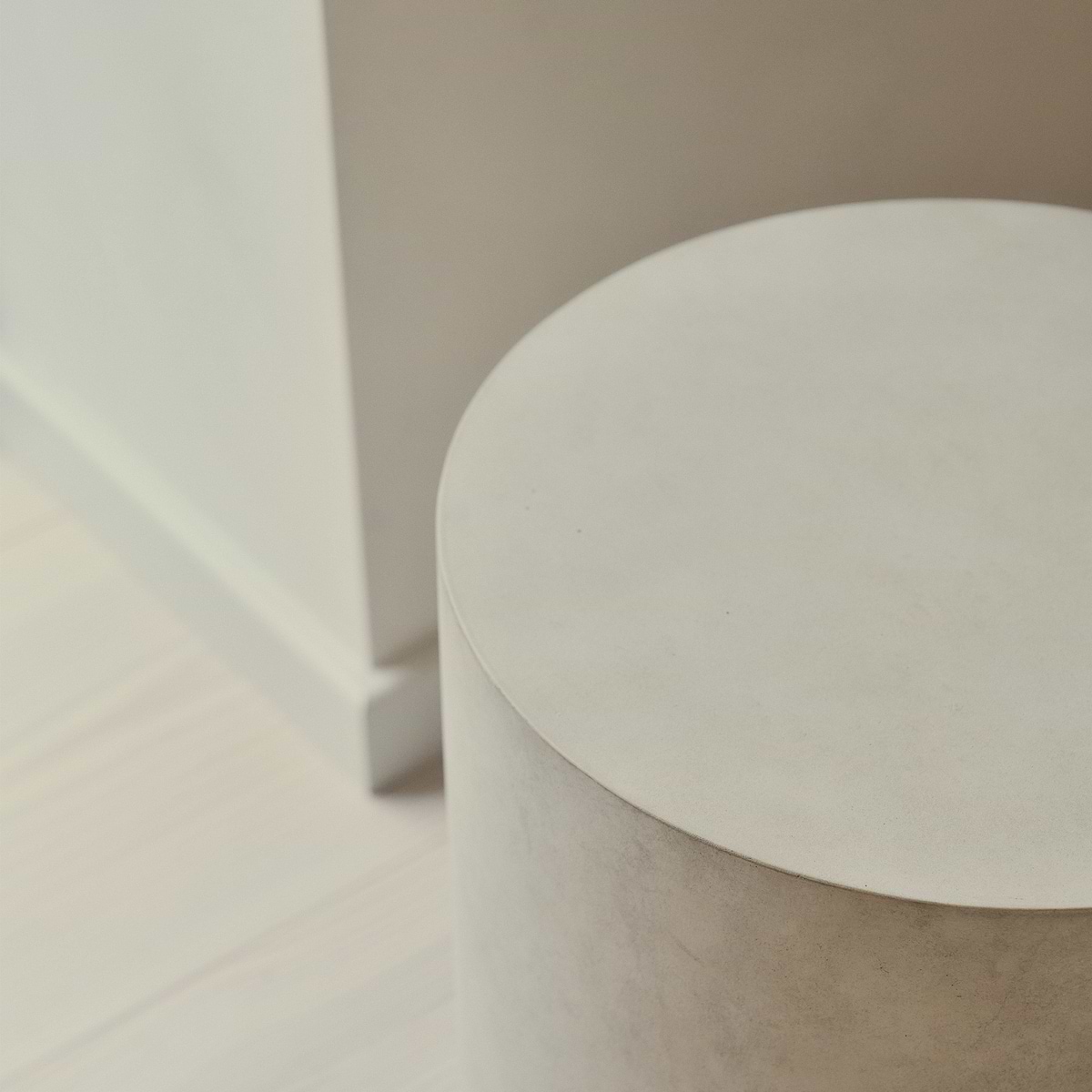 Luciana - Concrete Round Side Table