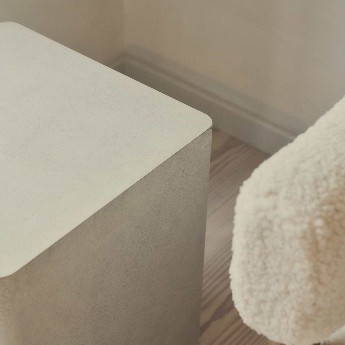 Luciana - Concrete Rectangular Side Table