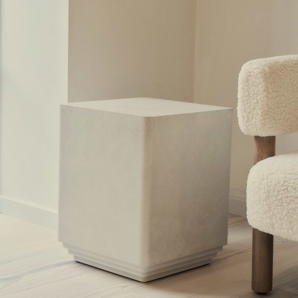 Luciana - Concrete Rectangular Side Table