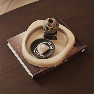 Arcurva - Concrete Irregular Decorative Tray 25cm x 22cm