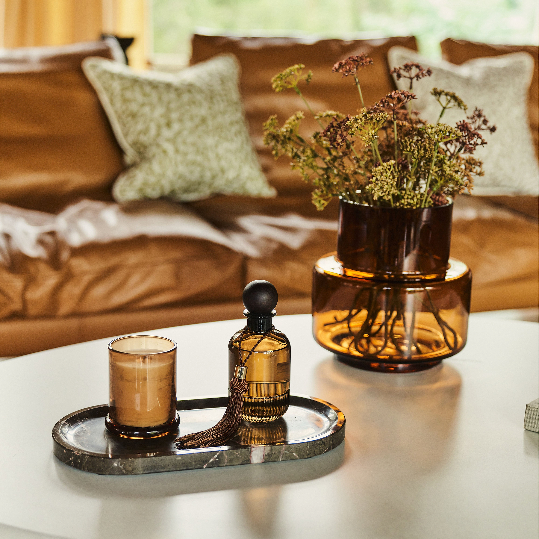 Travara - Dark Emperador Marble Oval Decorative Tray