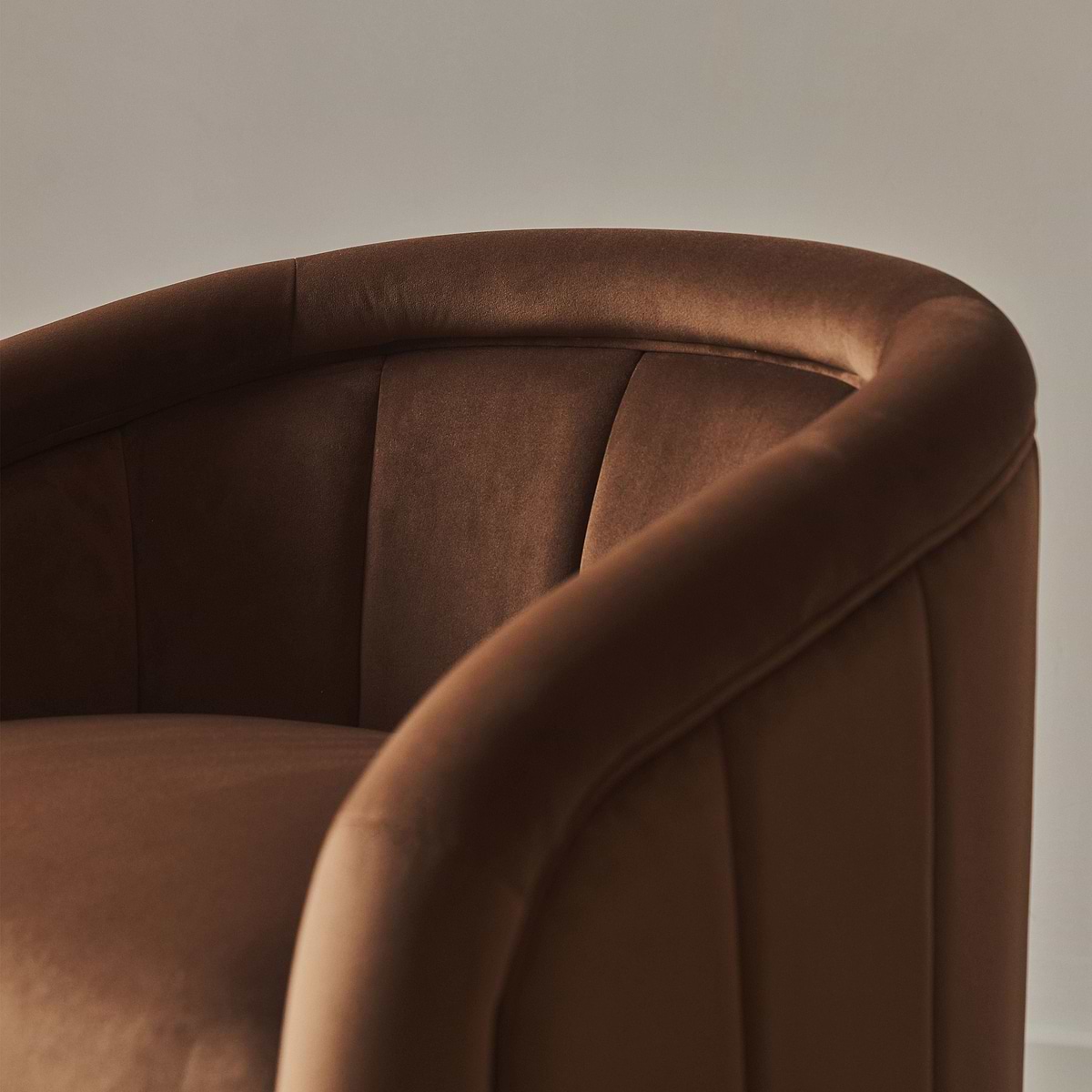 Camille - Curved Velvet Accent Chair Brown