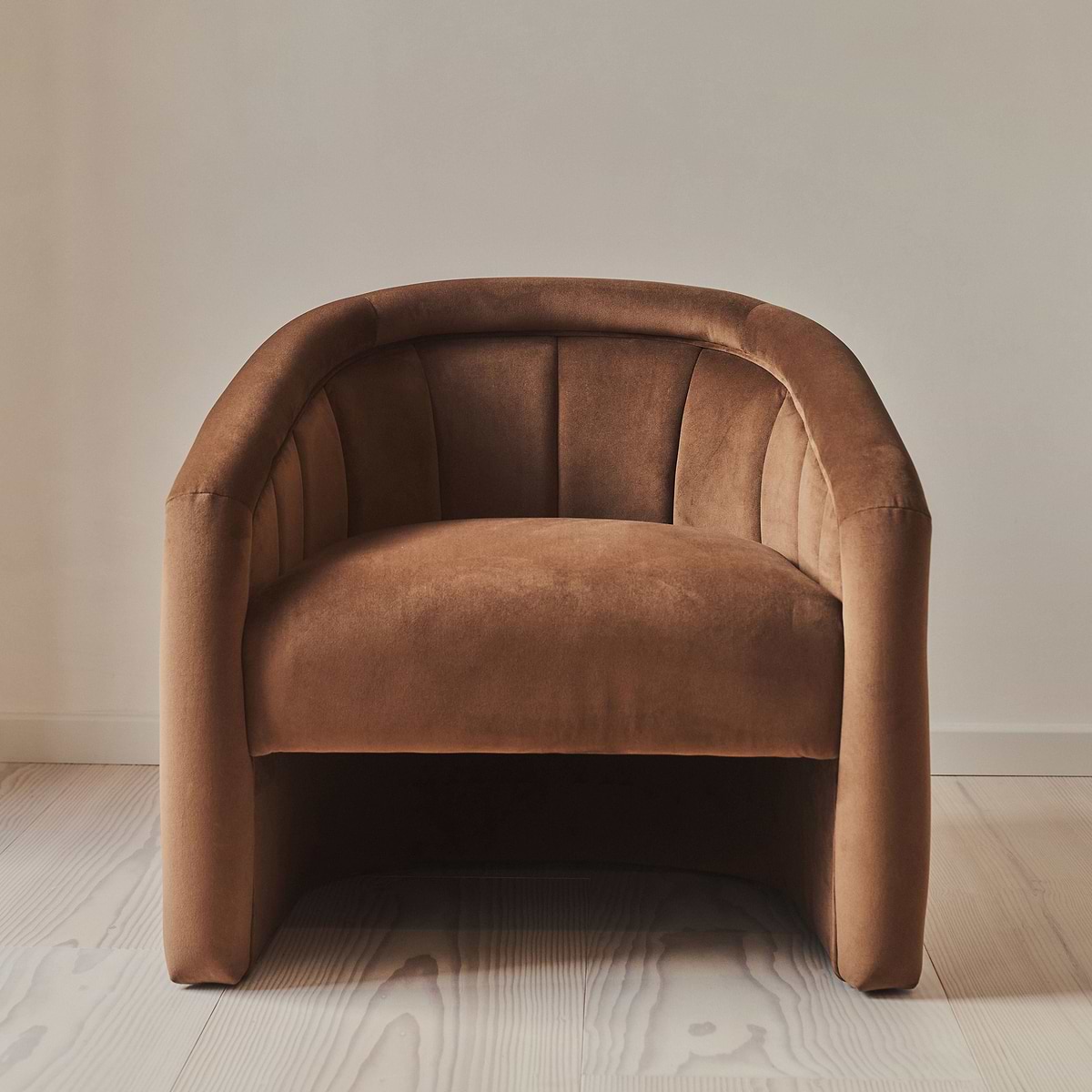 Camille - Curved Velvet Accent Chair Brown