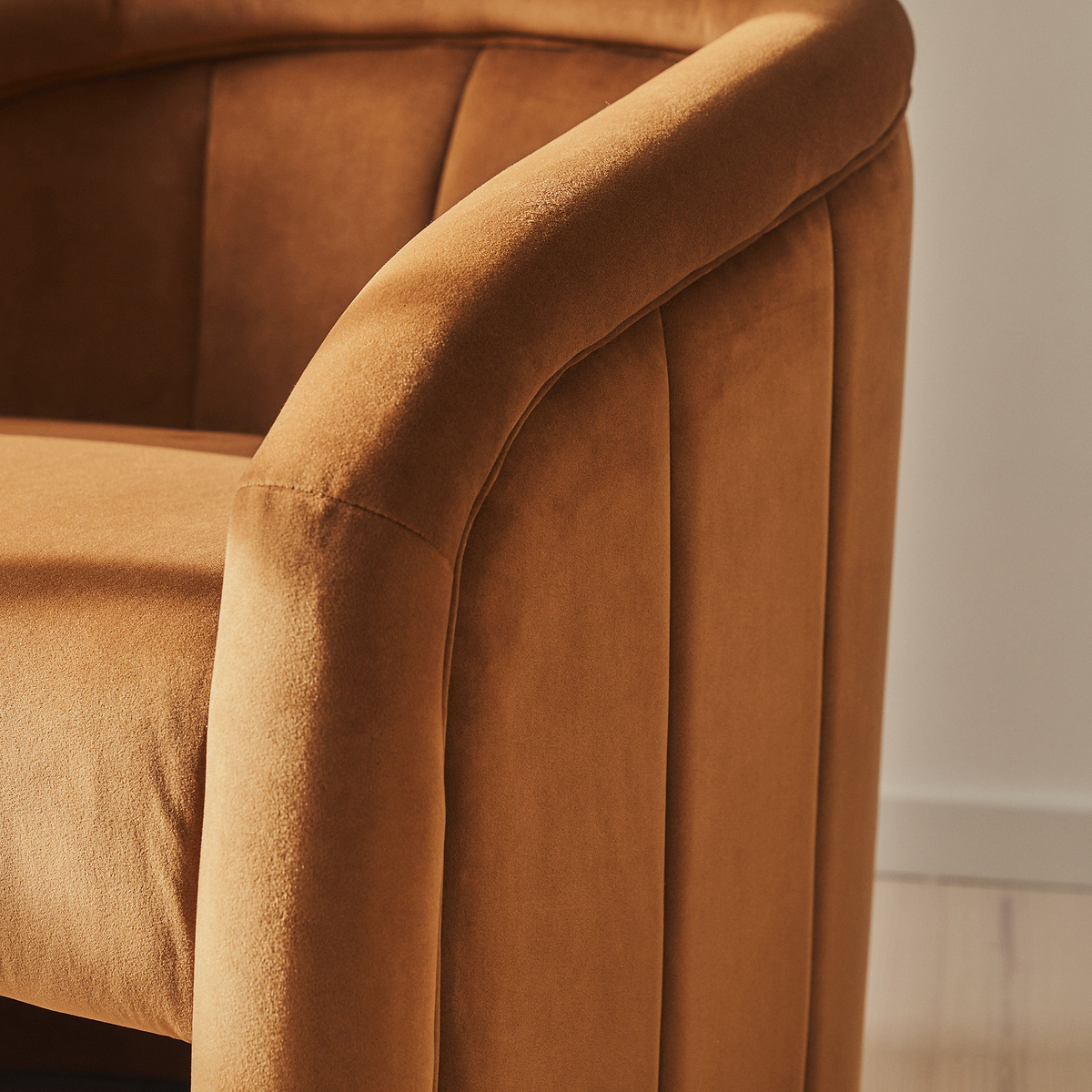 Camille - Curved Velvet Accent Chair Caramel