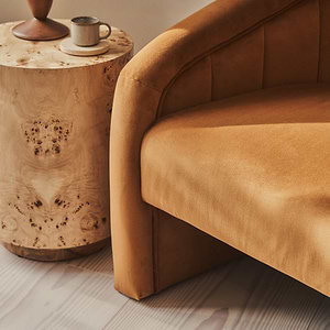 Camille - Curved Velvet Accent Chair Caramel