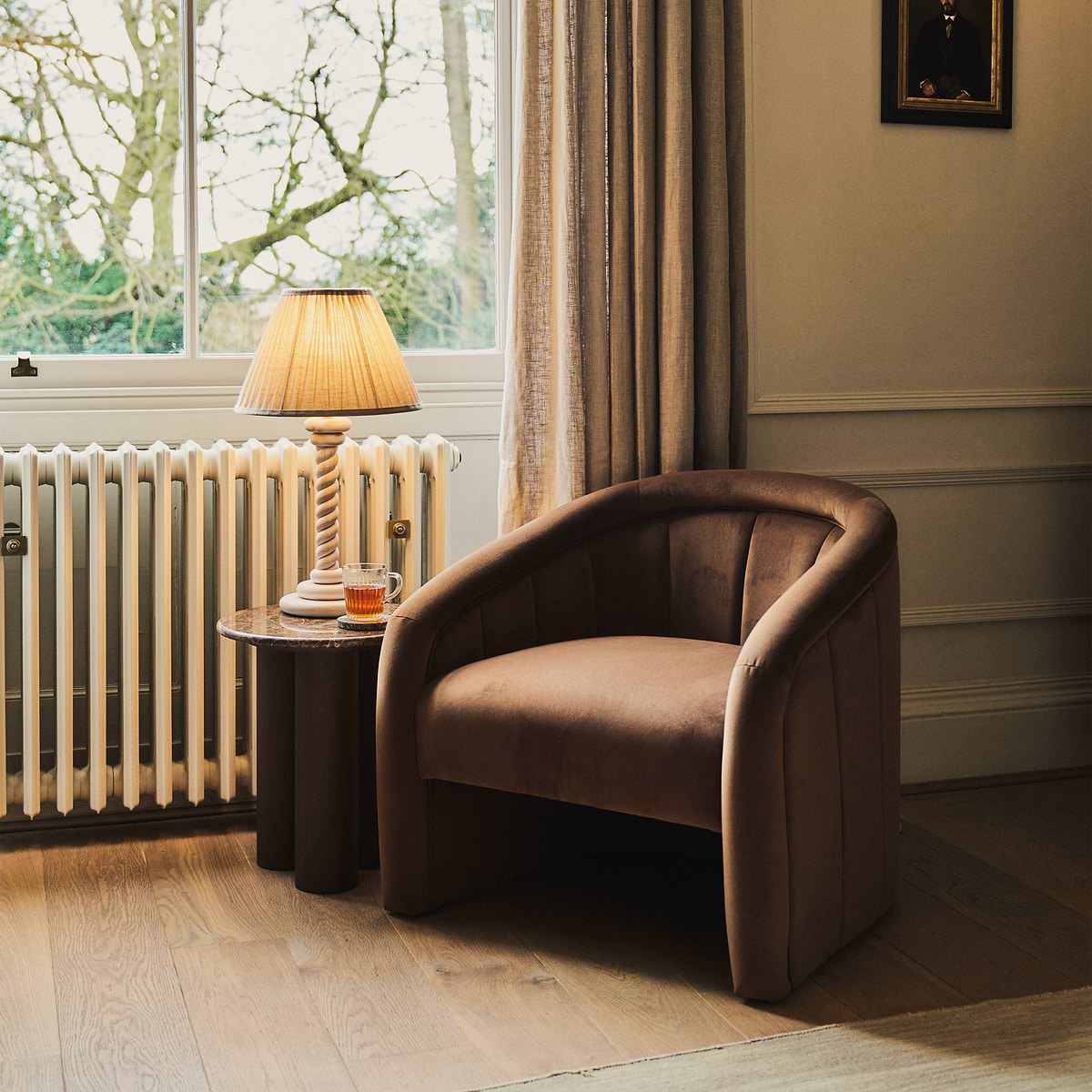 Camille - Curved Velvet Accent Chair Brown