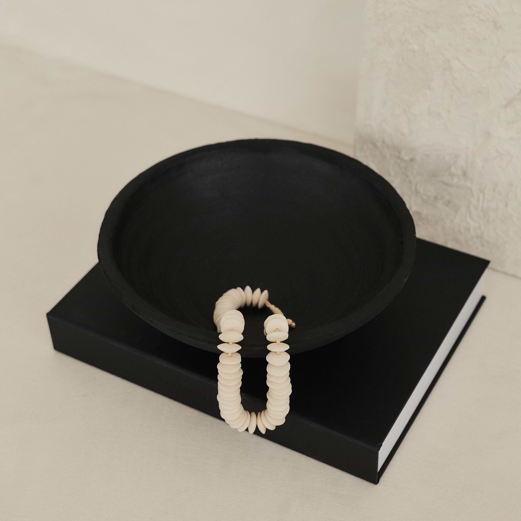 Matera - Large Black Textured Terracotta Bowl