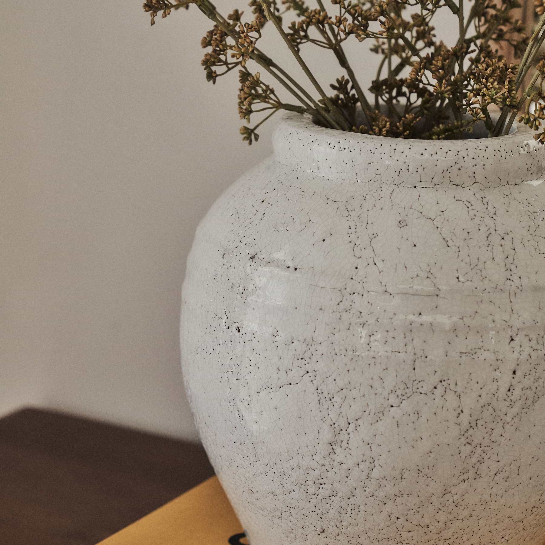 Cyra - Ivory Gloss Ceramic Vase