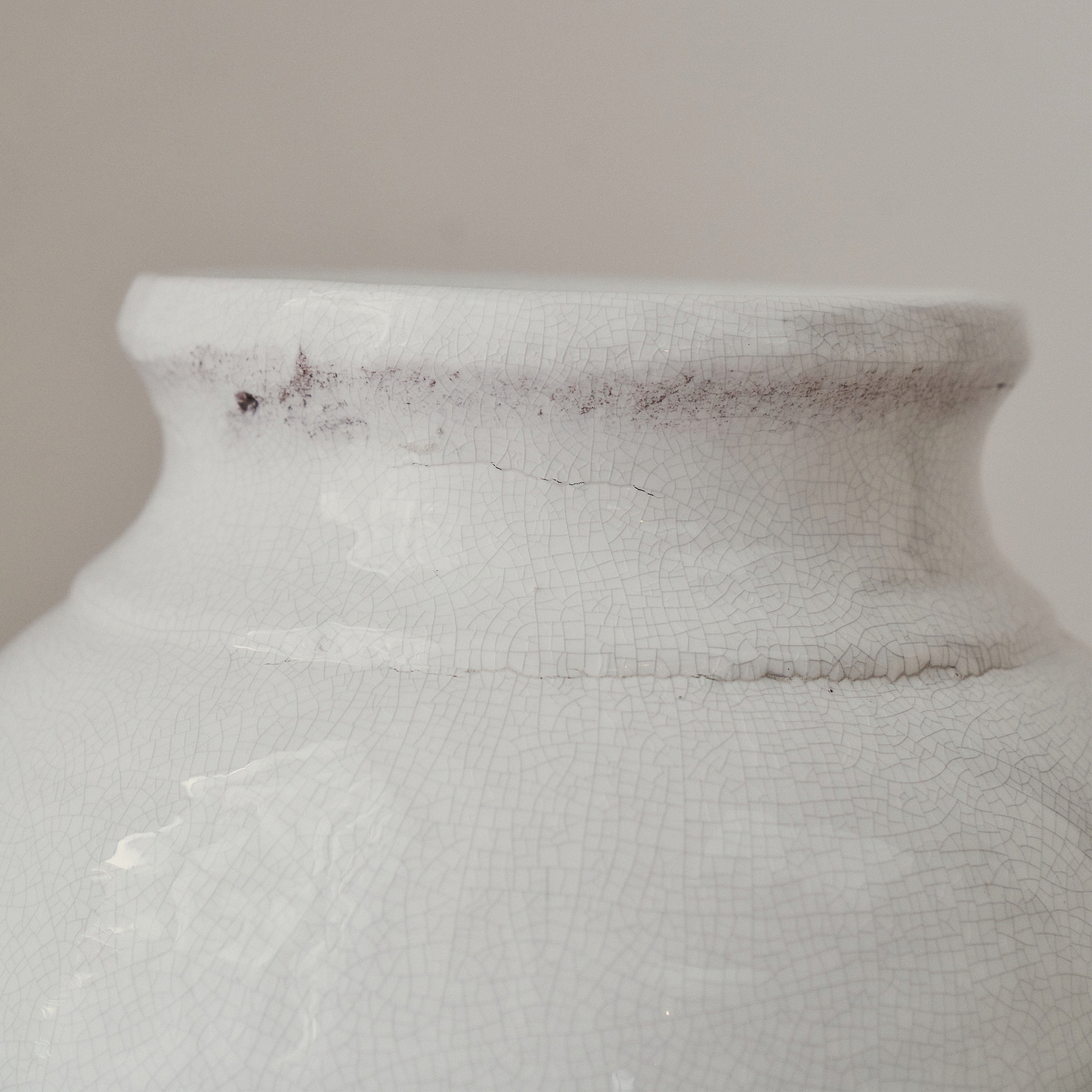 Cadira - Large Ivory Gloss Ceramic Vase