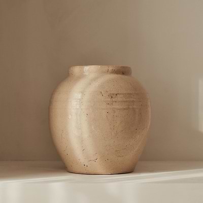 Cyra - Beige Gloss Ceramic Vase