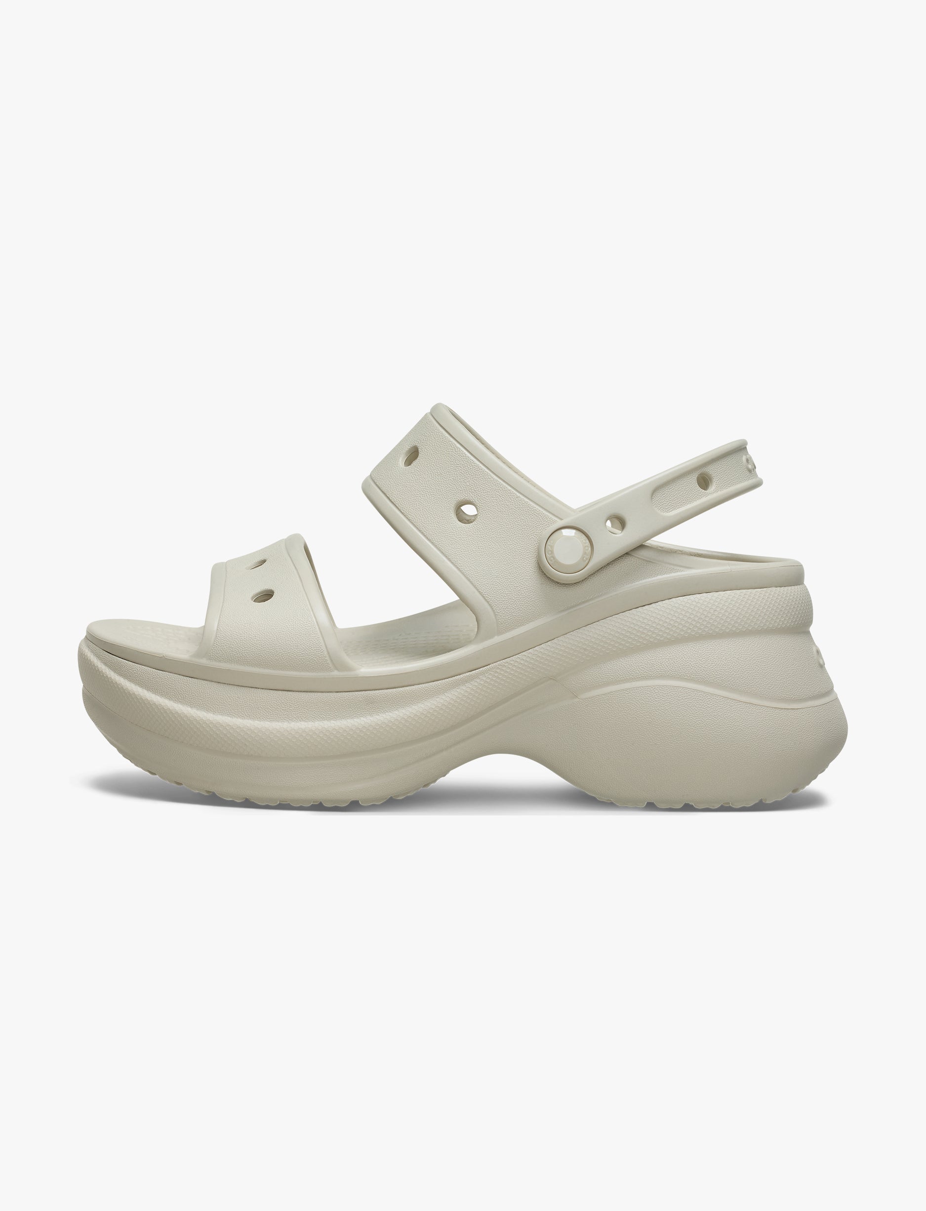 Crocs Women's Classic Bae Sandal - סנדלי פלטפורמה ביי קרוקס לנשים