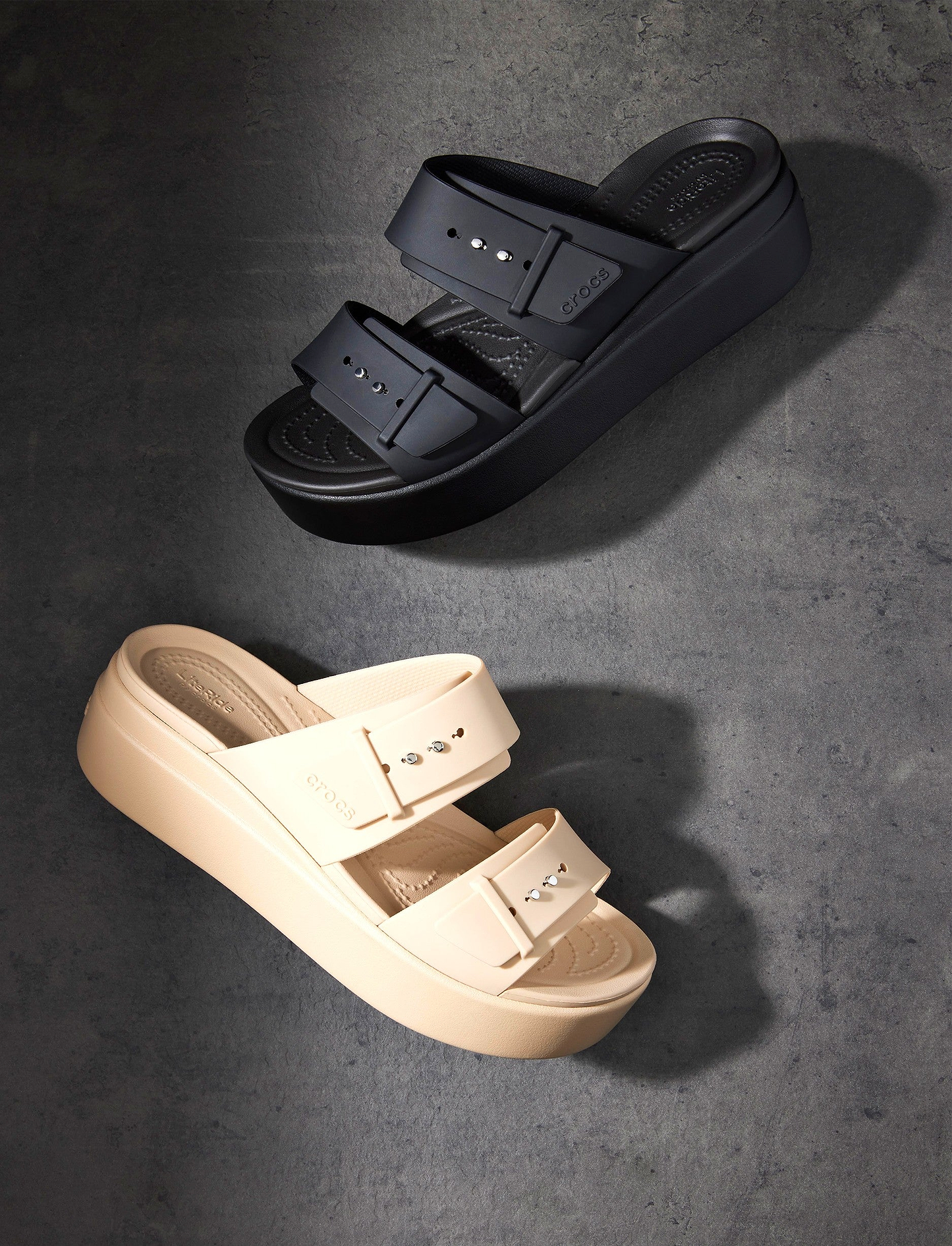 Crocs Brooklyn Sandal LowWdg W - כפכפי פלטפורמה ברוקלין לנשים