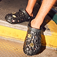 Crocs Classic Geometric Clog - כפכפי קלוג קרוקס בעיצוב צורות גיאומטריות