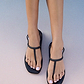 Miami Thong Sandal Crocs - סנדלי אצבע קרוקס לנשים