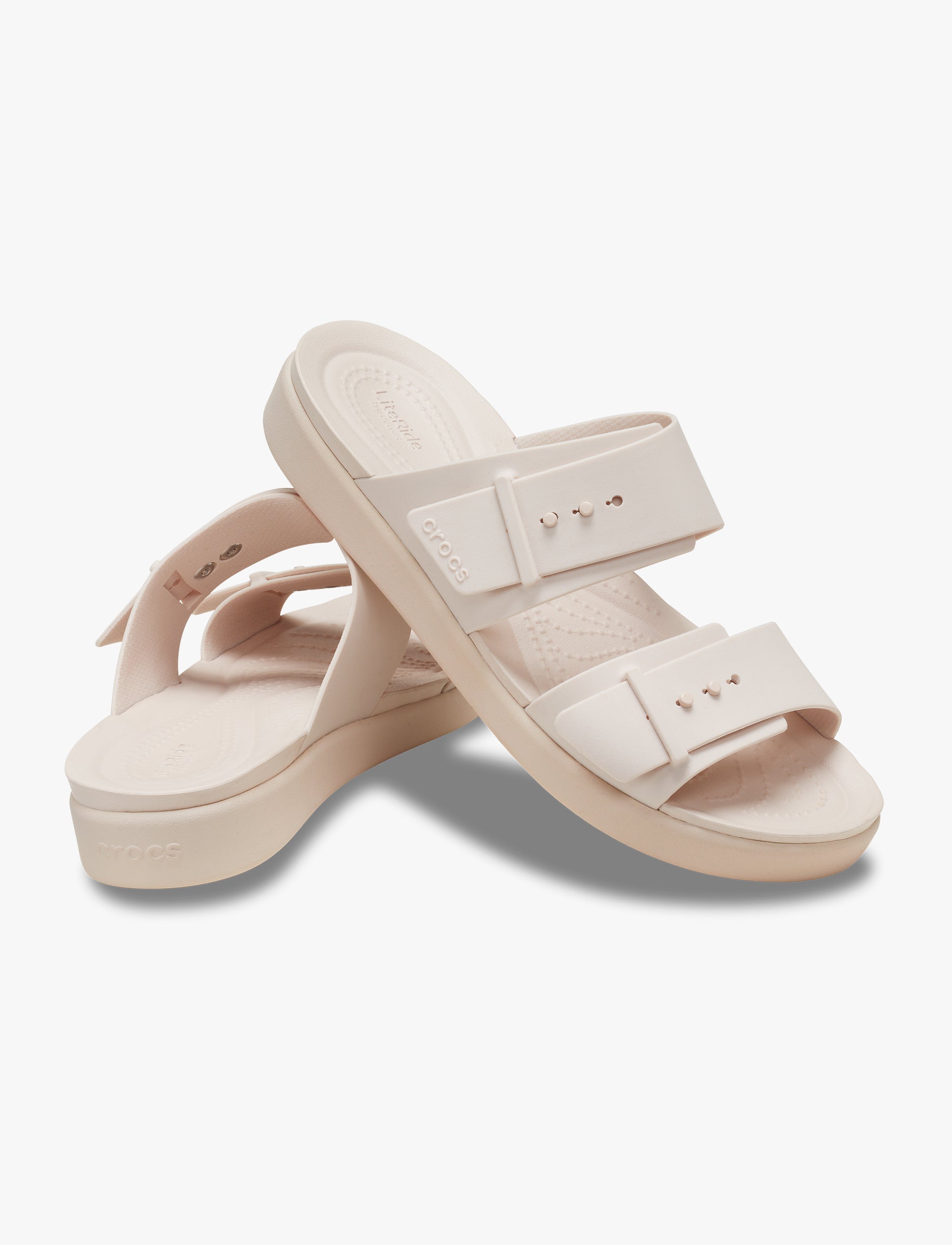 Crocs Brooklyn Buckle Low Low - כפכפי קרוקס ברוקלין לנשים