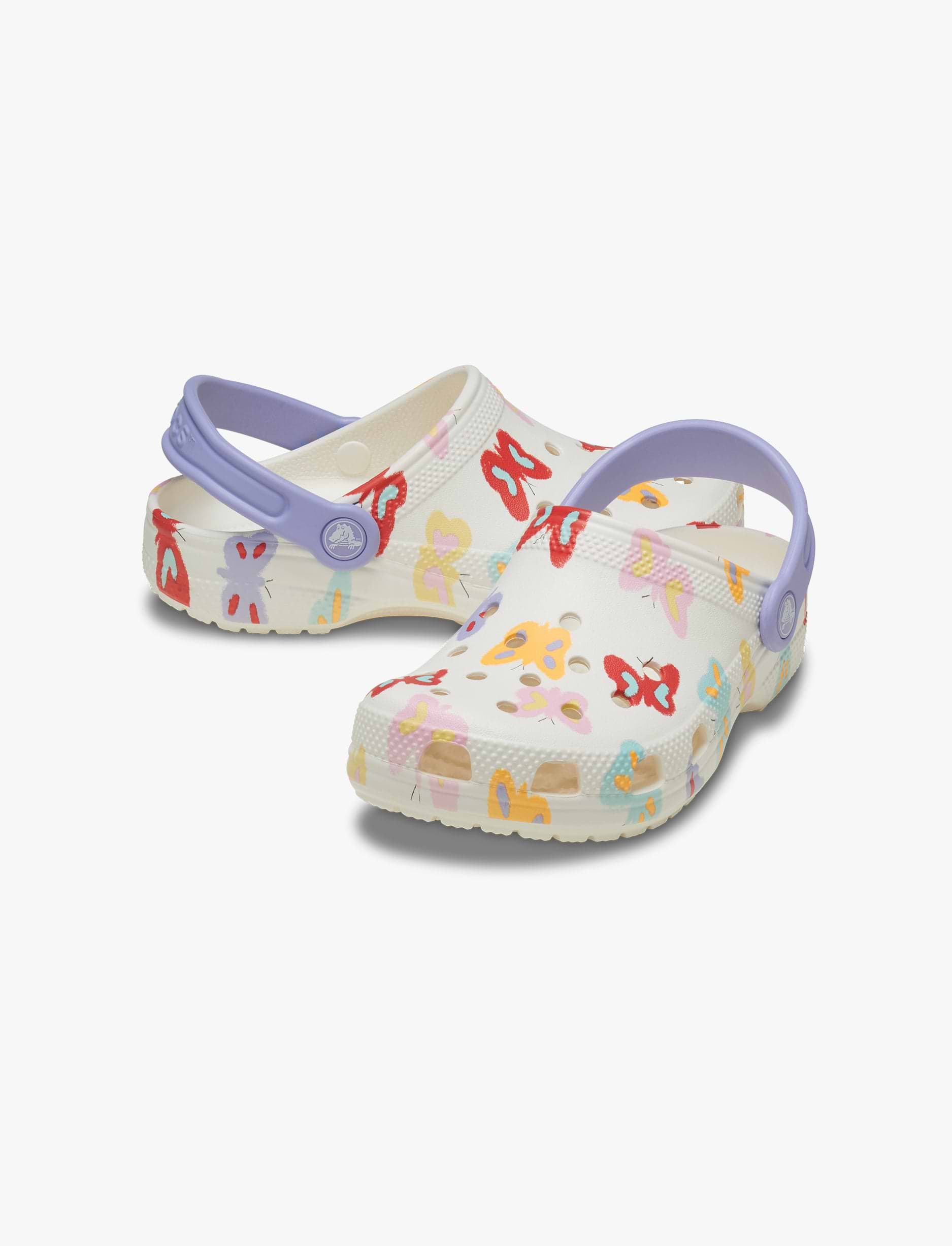 Crocs Classic Butterfly Graphic Clog T-  כפכפי קלוג קרוקס לילדים בצבע לבן גיר בהדפס פרפרים צבעוניים מידות קטנות