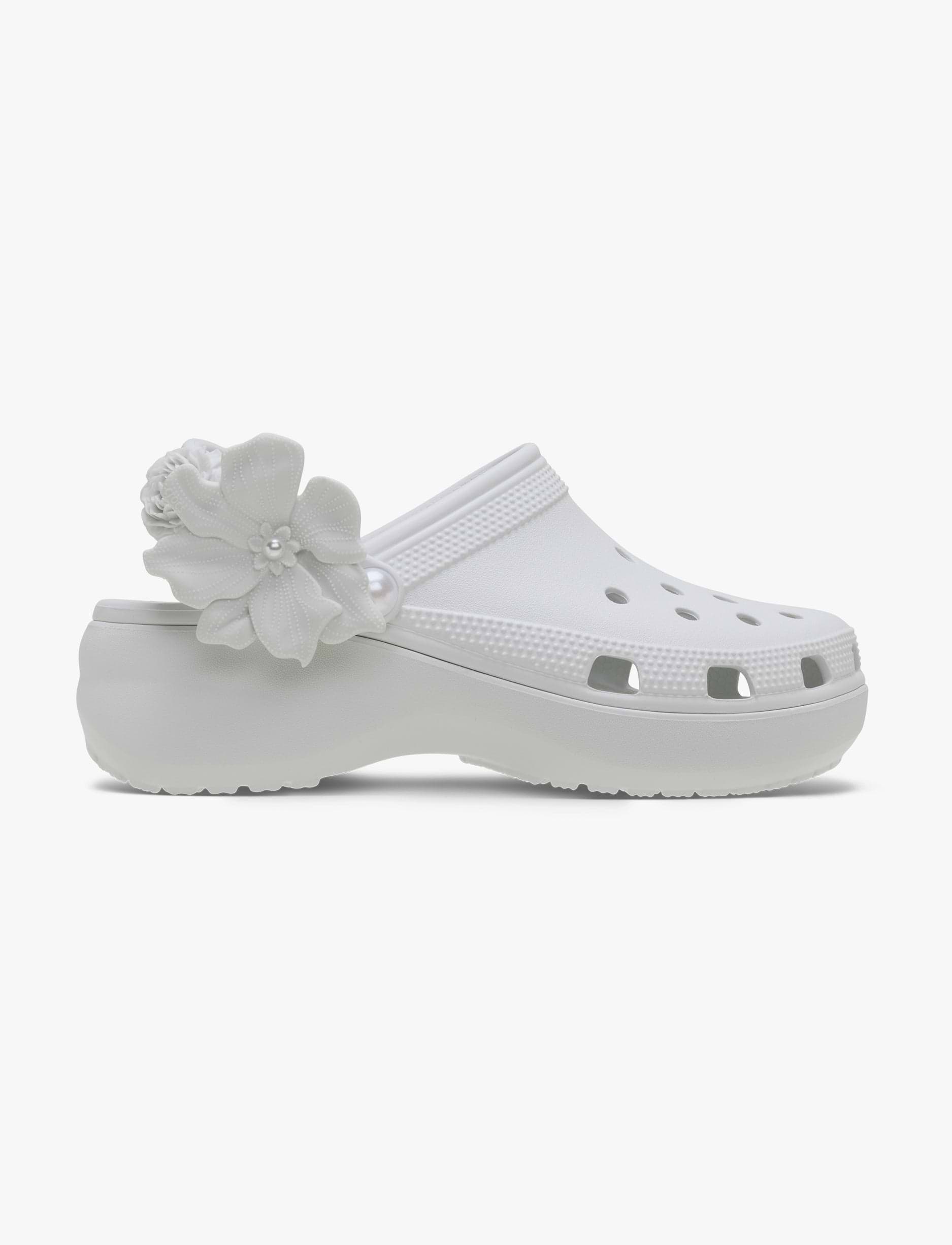 Crocs Classic Platform Bouquet Clog - כפכפי קלוג פלטפורמה קרוקס לנשים בצבע מון לייט