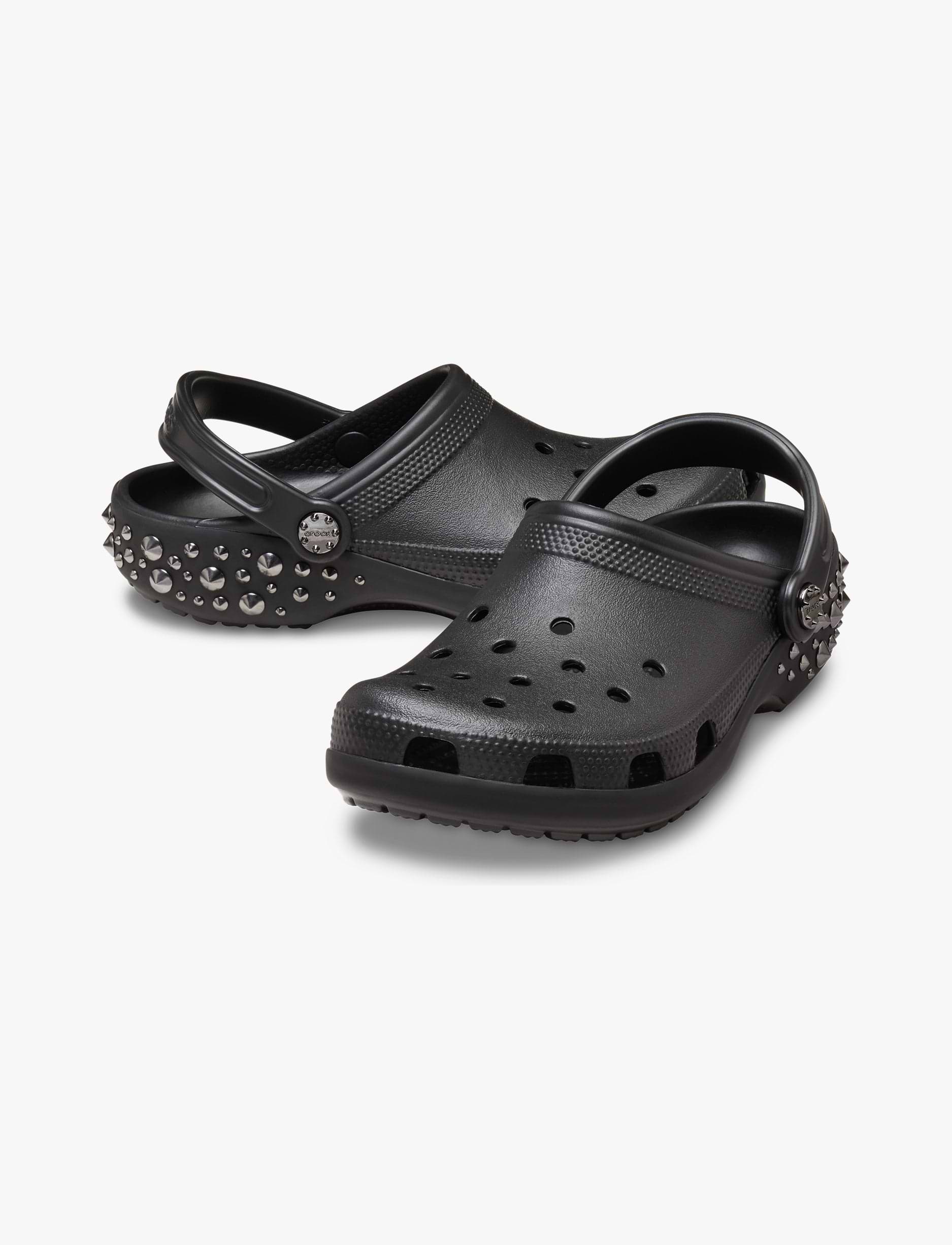 Crocs Classic Studded Clog - כפכפי קרוקס קלוג בעיטור ניטים בצבע שחור