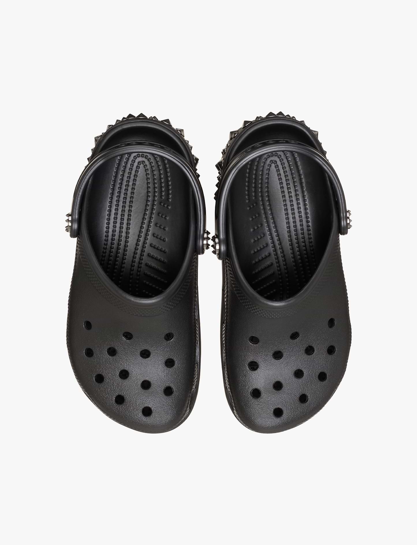 Crocs Classic Studded Clog - כפכפי קרוקס קלוג בעיטור ניטים בצבע שחור
