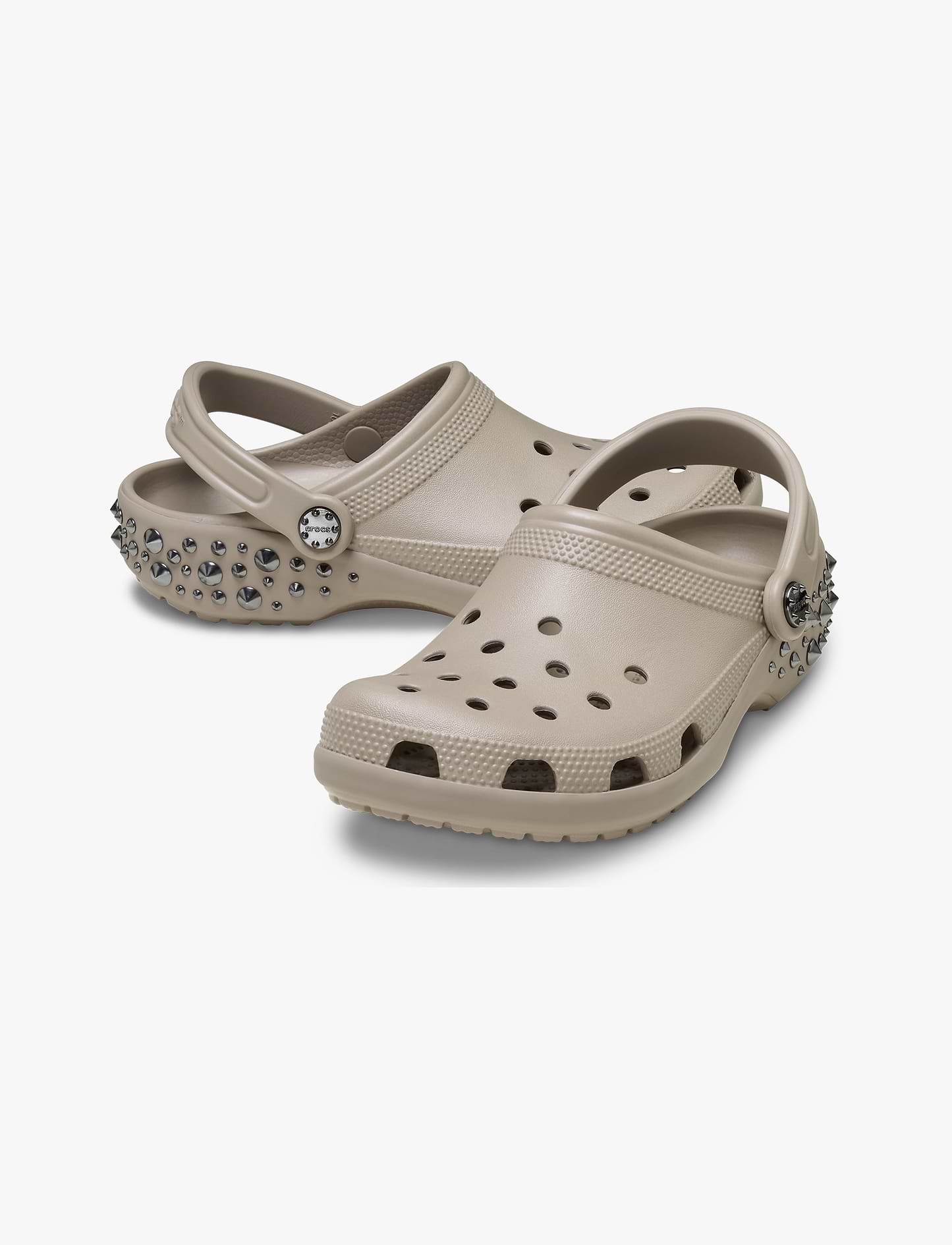Crocs Classic Studded Clog - כפכפי קרוקס קלוג בעיטור ניטים בצבע טאופ