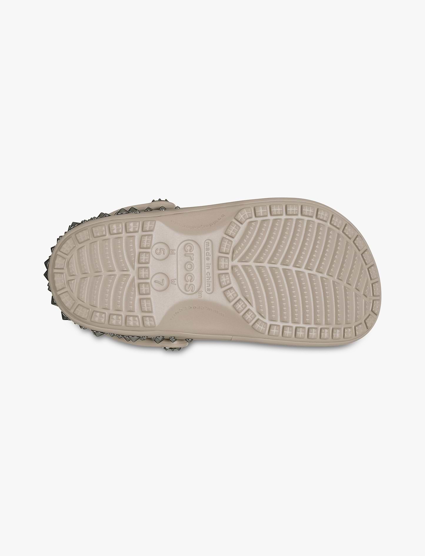 Crocs Classic Studded Clog - כפכפי קרוקס קלוג בעיטור ניטים בצבע טאופ