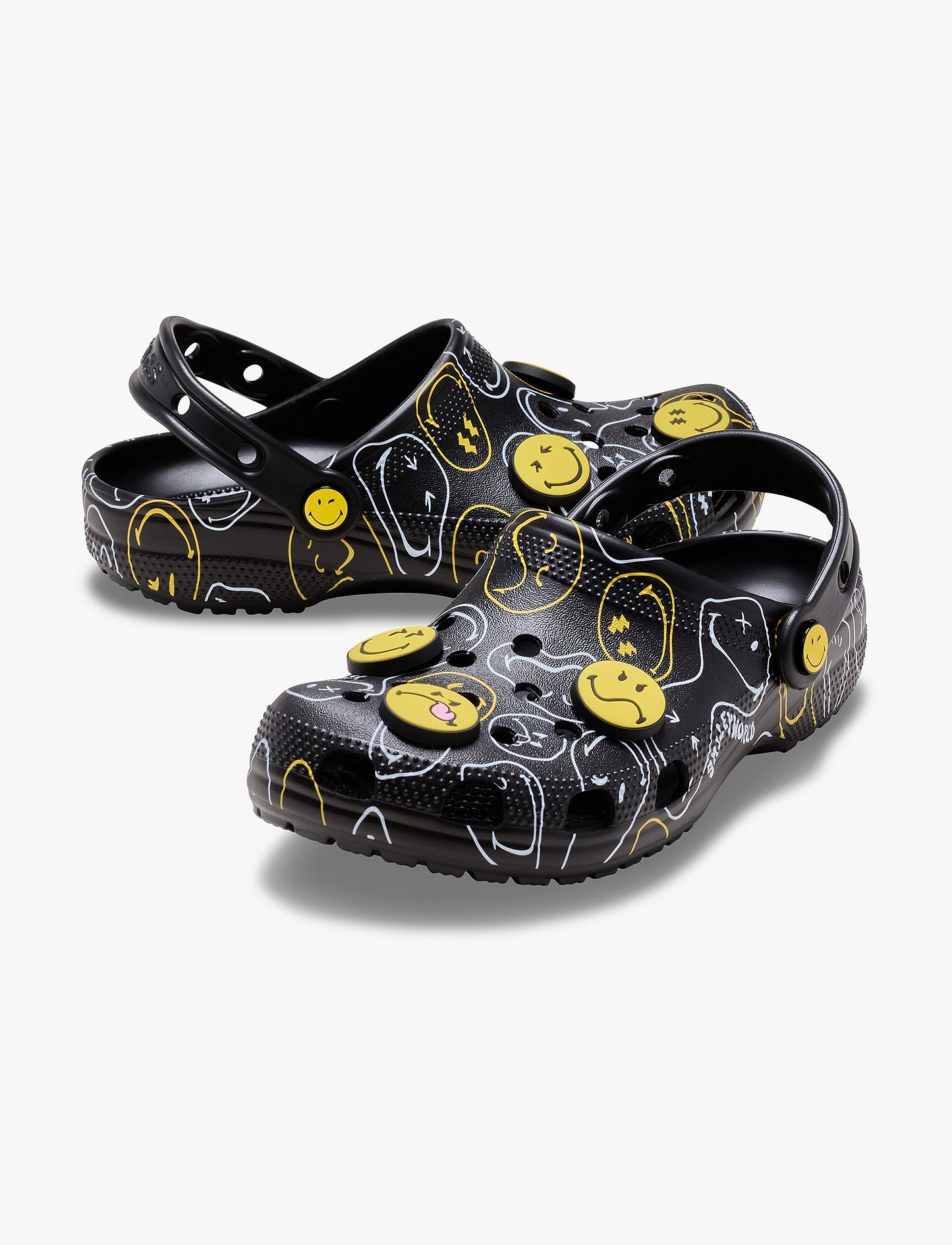 Crocs Smiley Classic Clog - כפכפי קלוג קרוקס סמיילי בצבע שחור/צהוב