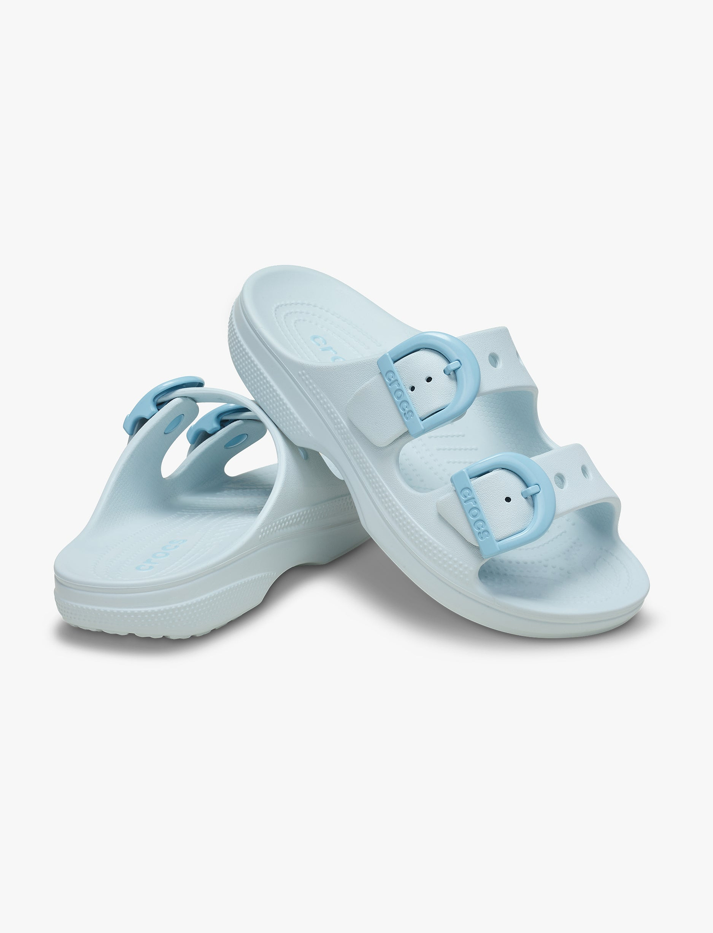 Crocs Saturday Enamel Buckle Sandal - כפכפי קרוקס לנשים בצבע קרח מאודה