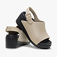 Crocs Dylan Platform Slide - סנדלי פלטפורמה קרוקס דילן בצבע בז'/שחור לנשים