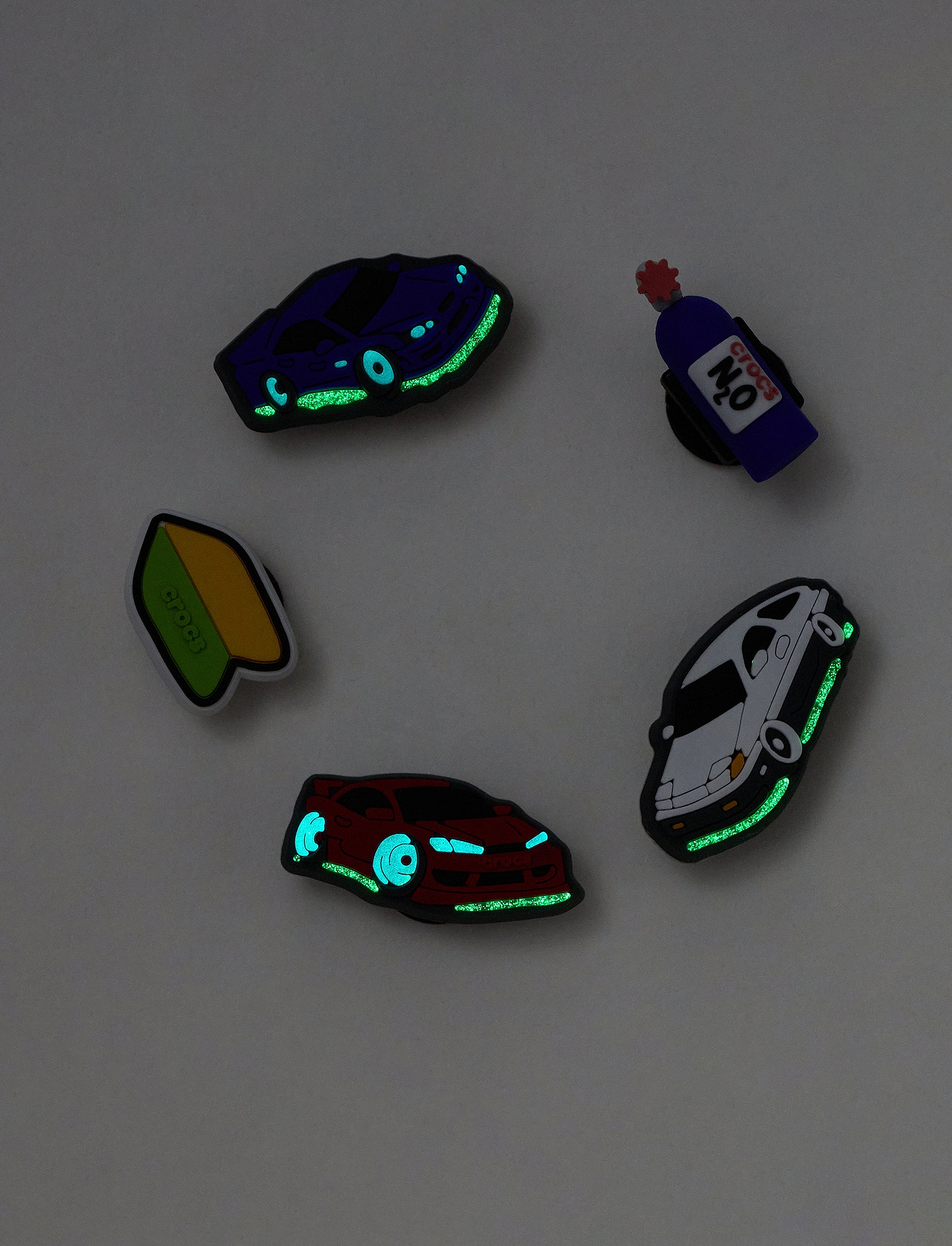 Crocs Jibbitz Glow Street Race - מארז 5 ג'יביטים קרוקס