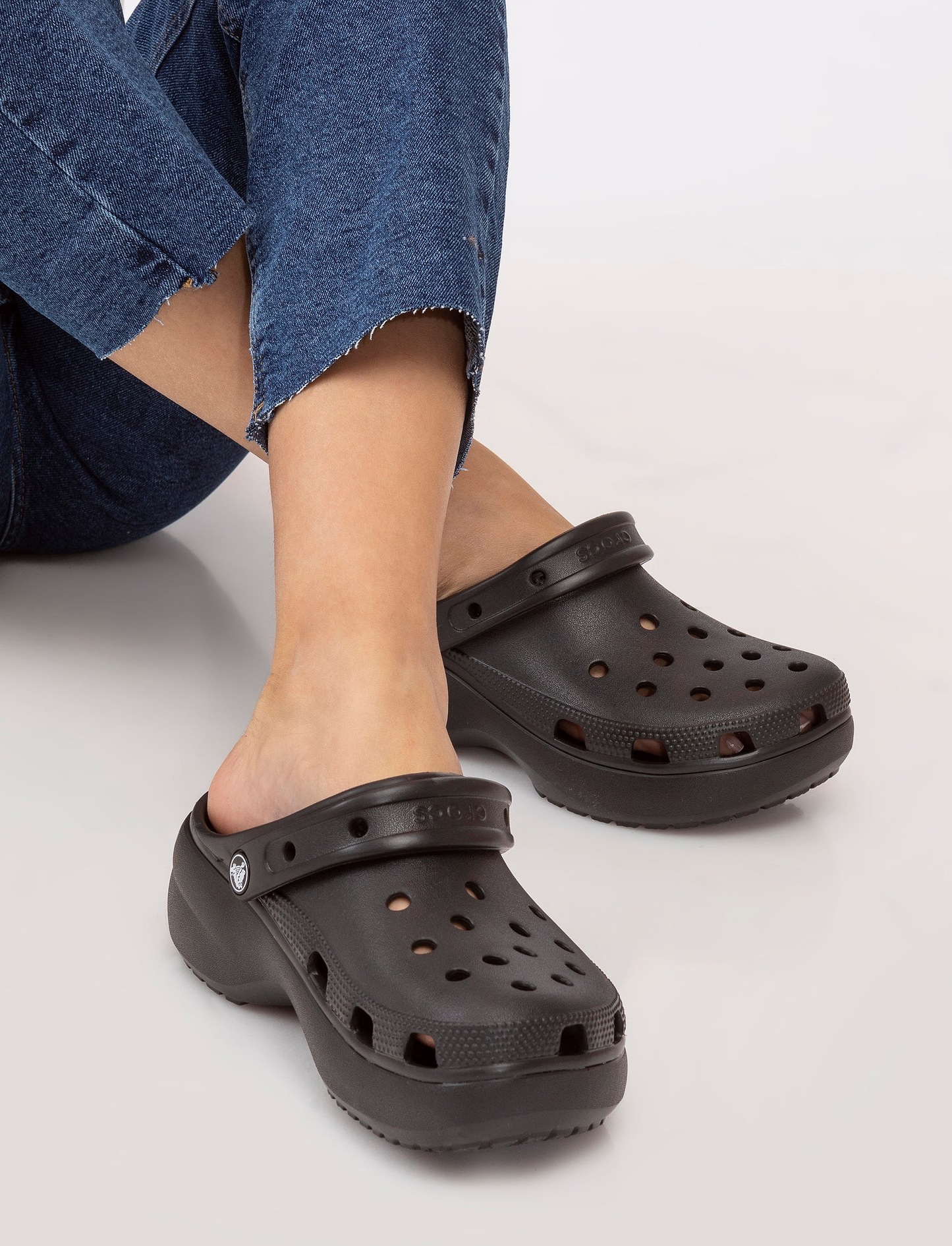 Crocs Classic Platform Clog - כפכפי פלטפורמה קרוקס לנשים