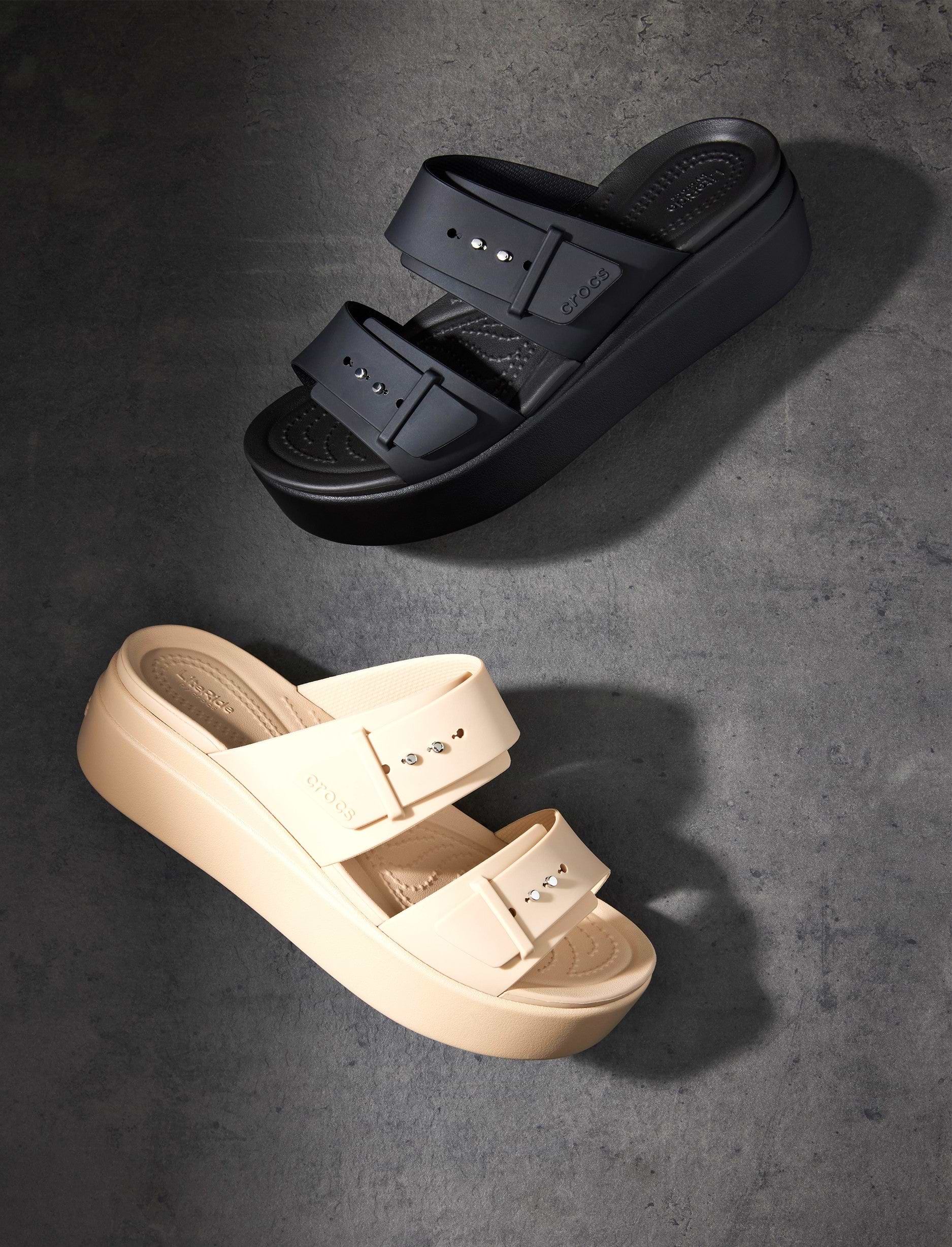 Crocs Brooklyn Sandal LowWdg W - כפכפי פלטפורמה ברוקלין לנשים