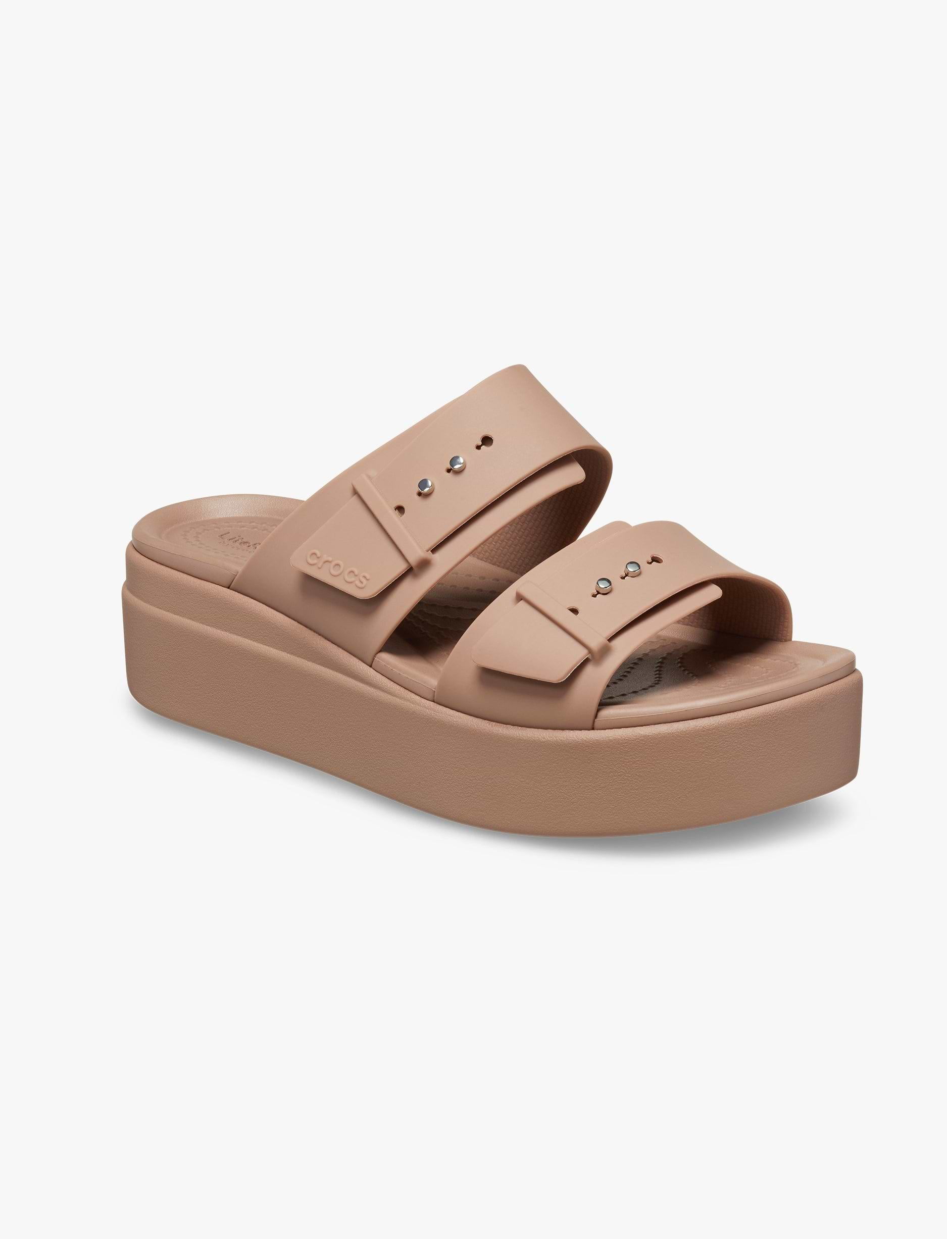 Crocs Brooklyn Sandal LowWdg W - כפכפי פלטפורמה ברוקלין לנשים