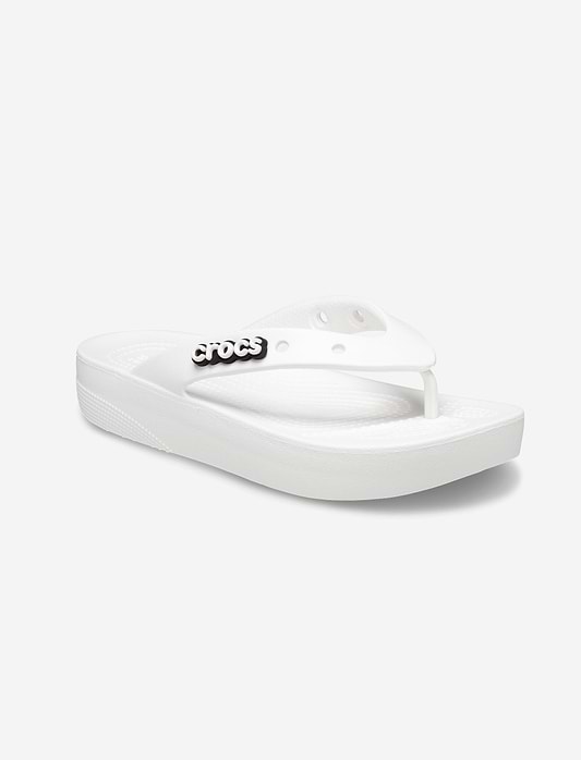 Crocs Classic Platform Flip - כפכפי אצבע פלטפורמה לנשים קרוקס
