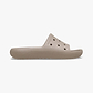 Crocs Classic Slide v2 - כפכפי סלייד קרוקס בצבע טאופ