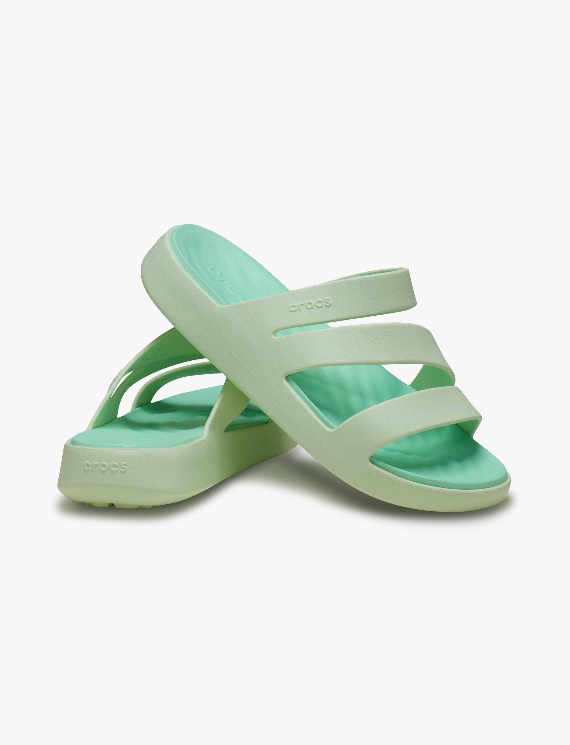 Crocs Getaway Strappy - כפכפי קרוקס לנשים