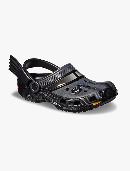 Crocs Batman Batmobile Classic Clog -  כפכפי קרוקס באטמן בעיטור כנפי עטלף בצבע שחור