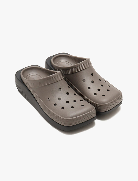 Crocs Blunt Toe Blocked - כפכפי קרוקס לנשים בצבע חום פיוטר